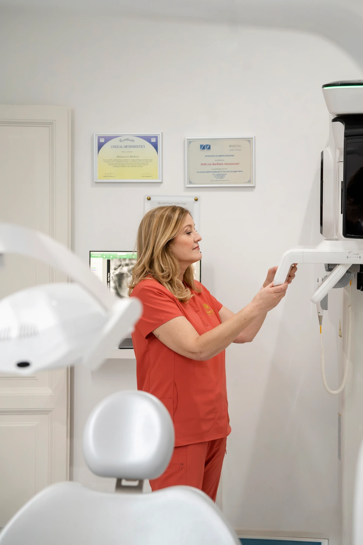 Apparecchiatura per la diagnostica radiografica nello studio
